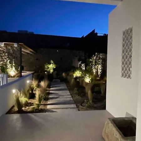 Bright New 6-bed With Pool, Gym, Sea Views Вилла Mykonos Town