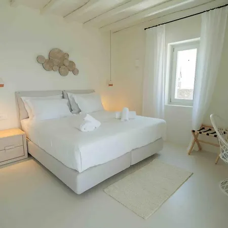 Bright New 6-bed With Pool, Gym, Sea Views Villa