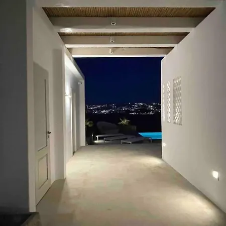 Bright New 6-bed With Pool, Gym, Sea Views Mykonos Town
